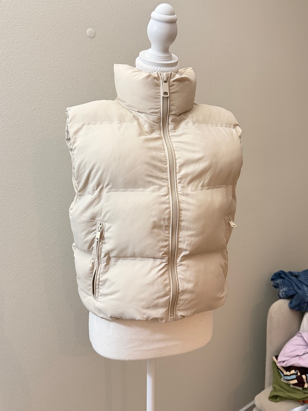 Zara Women's Cream Puffer Vest - Lightweight Quilted vest